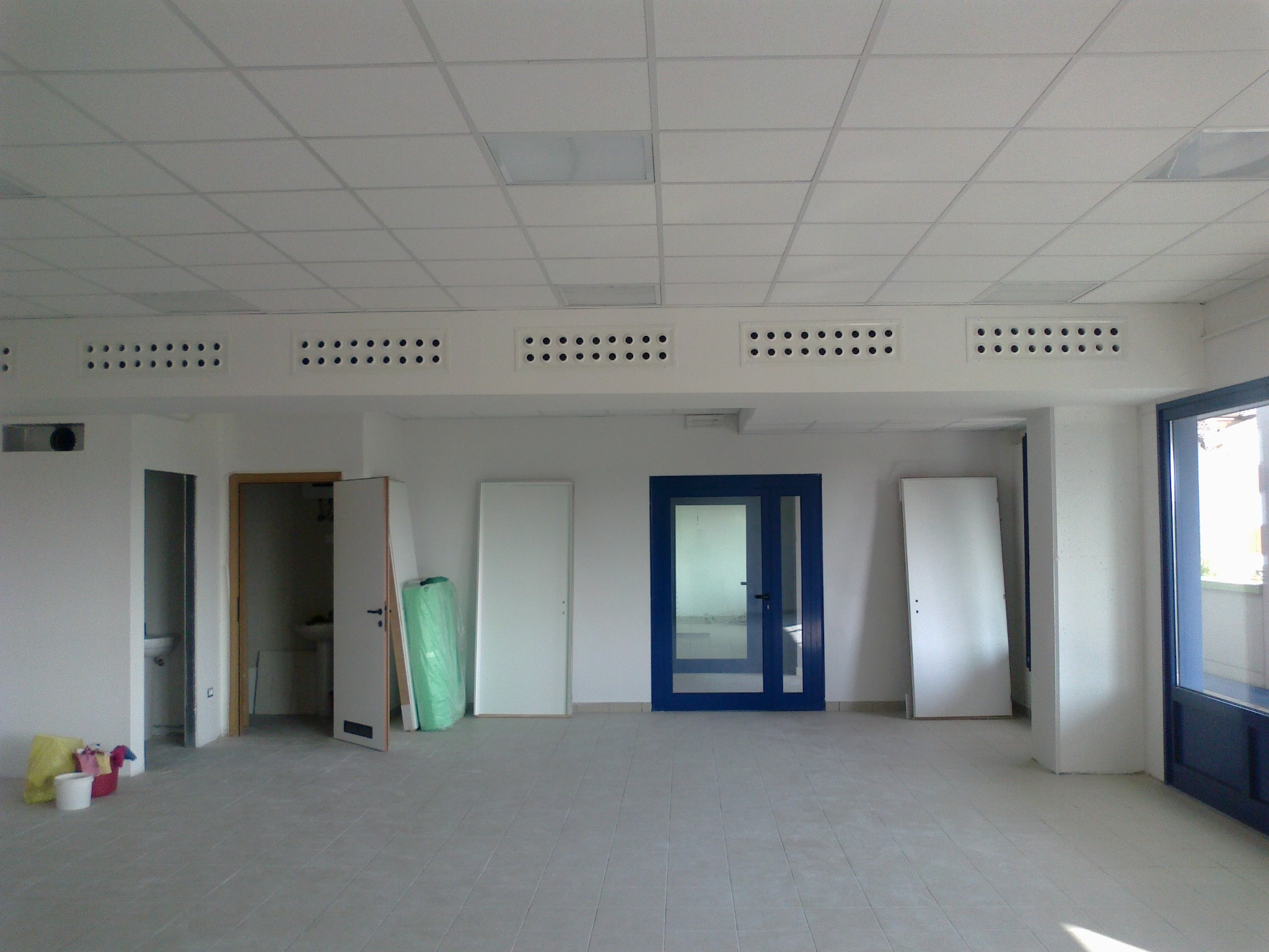Bocchette dell’aria installate nella palestra Energy Fitness Club durante il completamento dei locali