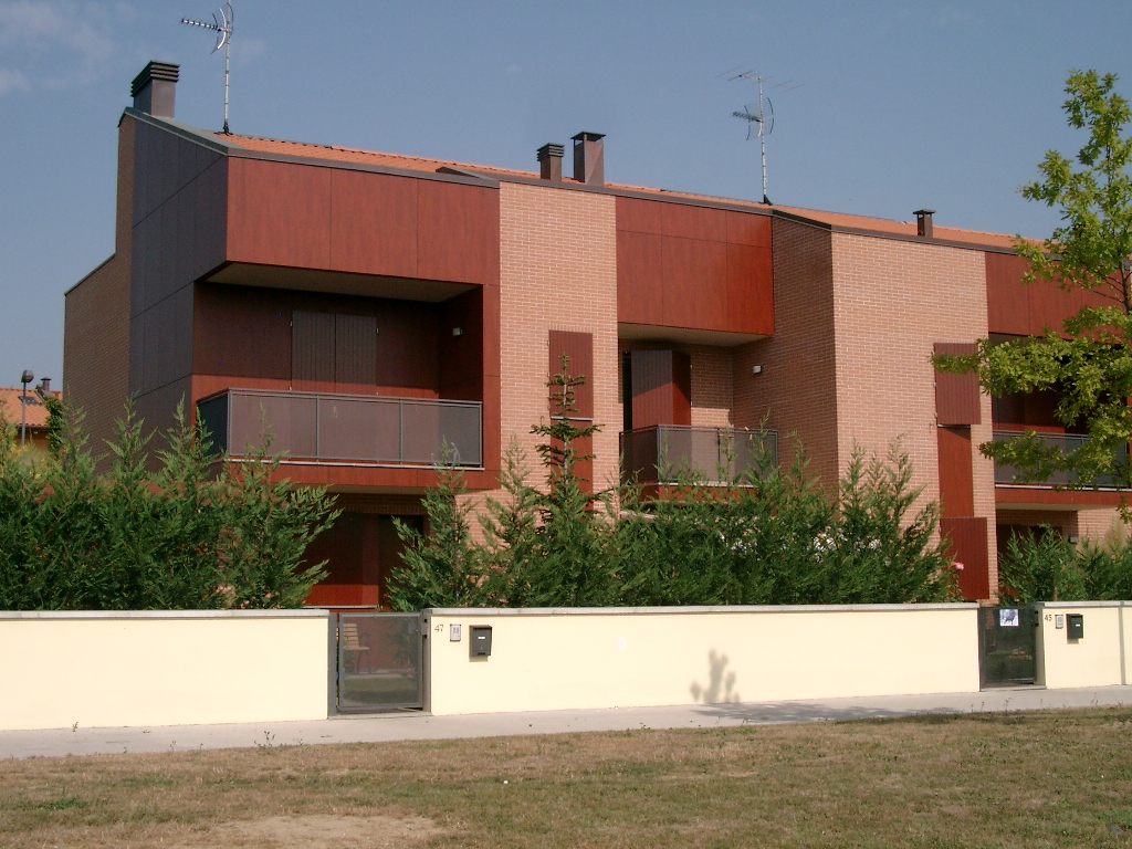 Abitazioni del comparto C4 a San Giorgio di Piano, con balconi e giardini